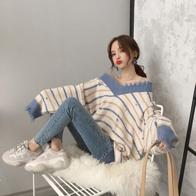 v-neck women long sweater and pullovers 2019 autumn winter new striped loose knitted warm lady elegant outwear tops
v-neck women long sweater and pullovers 2019 autumn winter new striped loose knitted warm lady elegant outwear tops