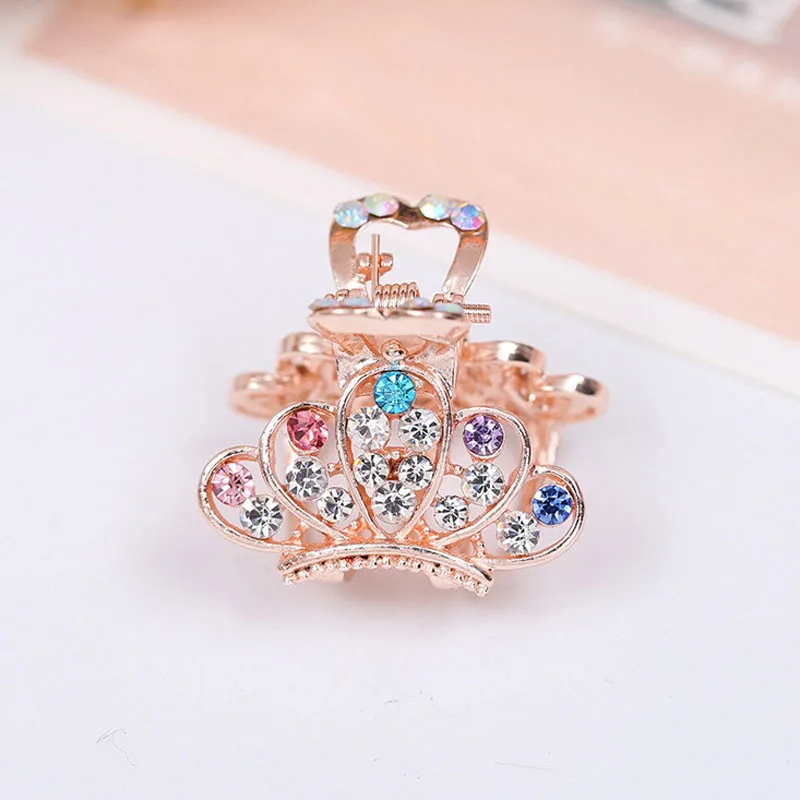 1 pieces Cute Crown Style Alloy Women Hair Claws Boutique Rhinestone Hairpins White Pink Purple Blue Colorful Girls Hair Clips
1 pieces Cute Crown Style Alloy Women Hair Claws Boutique Rhinestone Hairpins White Pink Purple Blue Colorful Girls Hair Clips