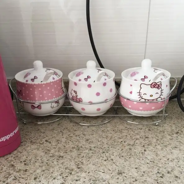 Hello Kitty Kitchen Set Cooking Tools KT Spice Jar Set Creative Salt Shaker 8.5*10cm 230ml Quality Ceramic 3pcs/set
Hello Kitty Kitchen Set Cooking Tools KT Spice Jar Set Creative Salt Shaker 8.5*10cm 230ml Quality Ceramic 3pcs/set