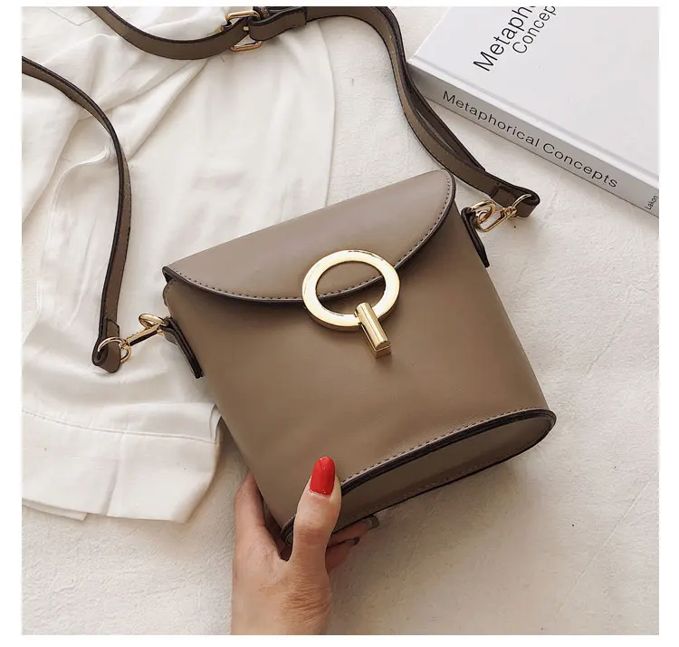 Sense of temperament and feeling of small bag female 2019 summer new style single slant-shouldered fashion bucket bag#0004
Sense of temperament and feeling of small bag female 2019 summer new style single slant-shouldered fashion bucket bag#0004