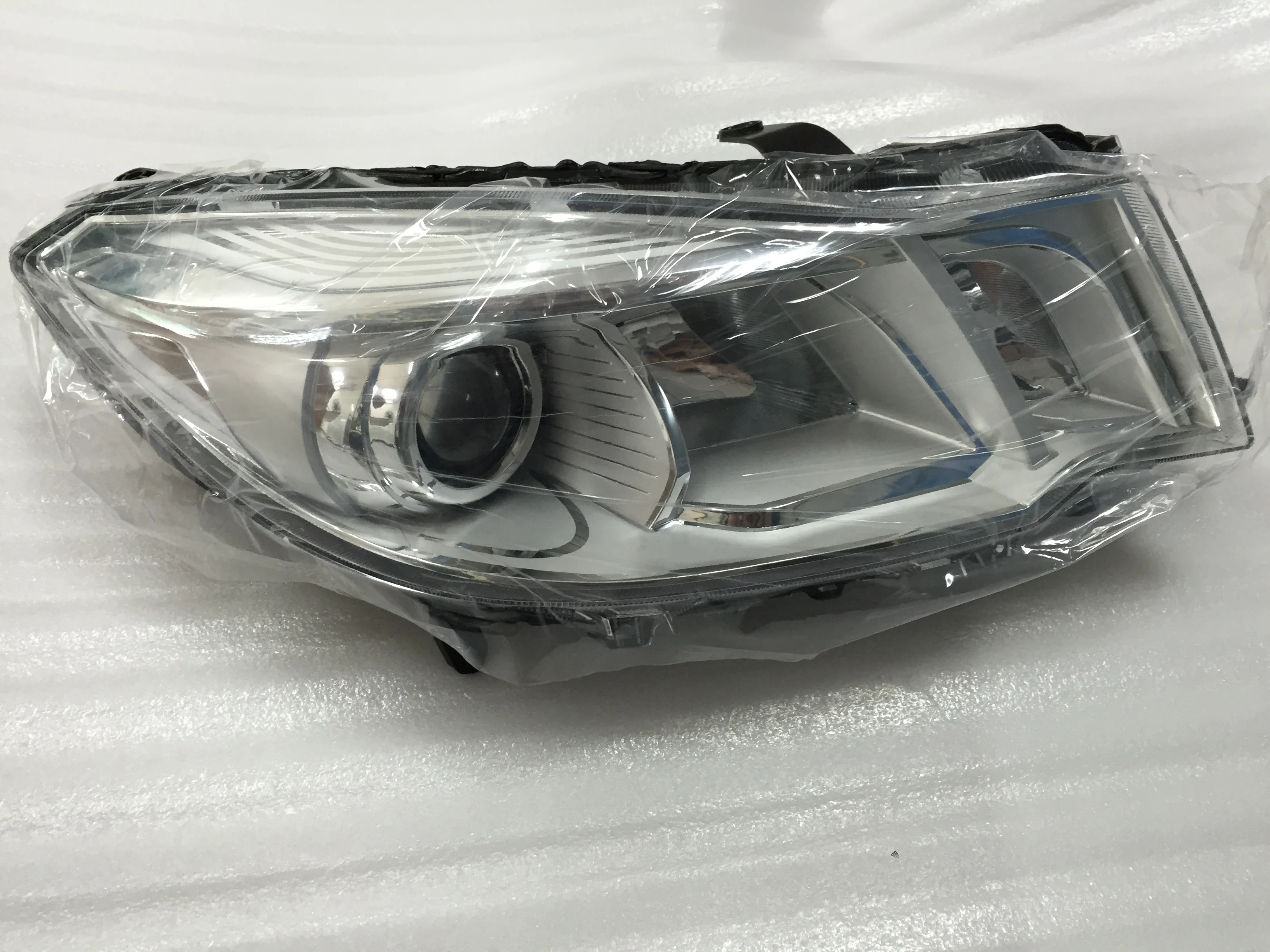 4121200XP2WXA ORIGINAL QUALITY HEADLIGHT HEADLAMP HEAD LAMP FOR GREAT WALL WINGLE 6 GREAT WALL STEED
4121200XP2WXA ORIGINAL QUALITY HEADLIGHT HEADLAMP HEAD LAMP FOR GREAT WALL WINGLE 6 GREAT WALL STEED