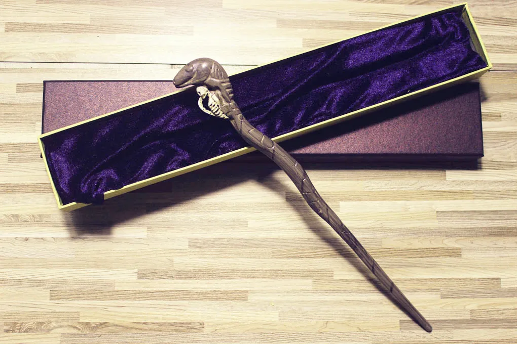 2016 New Hot Sale Quality Deluxe COS Nagigi Eaters Magic Wand of Harry Potter Magical Stick with Gift Box Packing
2016 New Hot Sale Quality Deluxe COS Nagigi Eaters Magic Wand of Harry Potter Magical Stick with Gift Box Packing