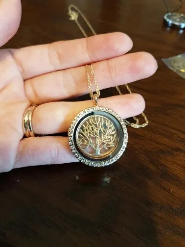 UT8upIDXzFaXXagOFbXU