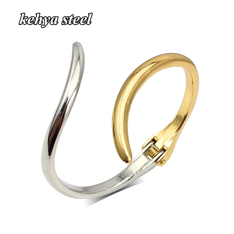 Open Cuff Bangles Alloy Lover Bracelets For Women Gold/Silver/Gold and Silver Pulsera Jewelry Pulseiras Femininas New Arrival
Open Cuff Bangles Alloy Lover Bracelets For Women Gold/Silver/Gold and Silver Pulsera Jewelry Pulseiras Femininas New Arrival