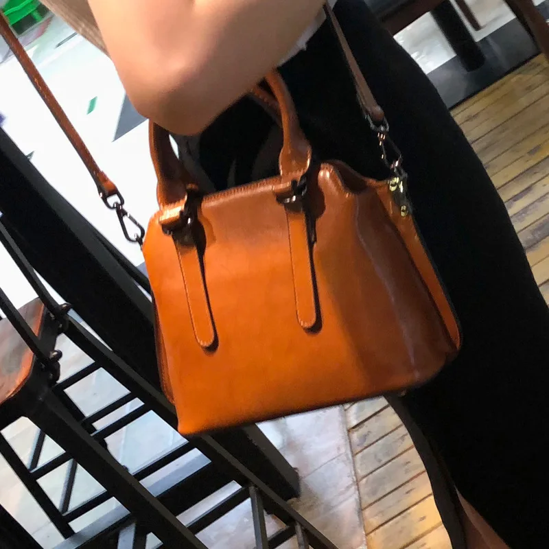 LKX Fashion Genuine Leather Feminina Handbags Women Clutch Handbag Single Shoulder Bags Hand-held Female Bolsa Woman Package
LKX Fashion Genuine Leather Feminina Handbags Women Clutch Handbag Single Shoulder Bags Hand-held Female Bolsa Woman Package