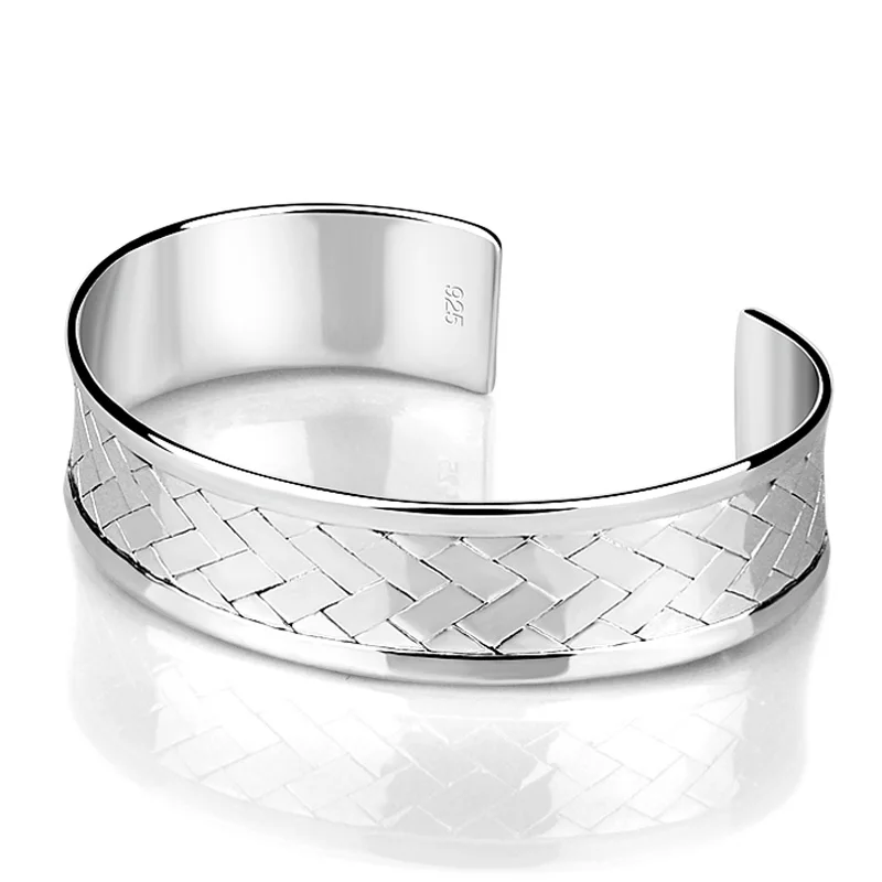 Fashion simple 15 mm wide silver bracelet. Solid 925 silver bracelet woman.Adjustable size bracelets.Lady silver jewellery
Fashion simple 15 mm wide silver bracelet. Solid 925 silver bracelet woman.Adjustable size bracelets.Lady silver jewellery