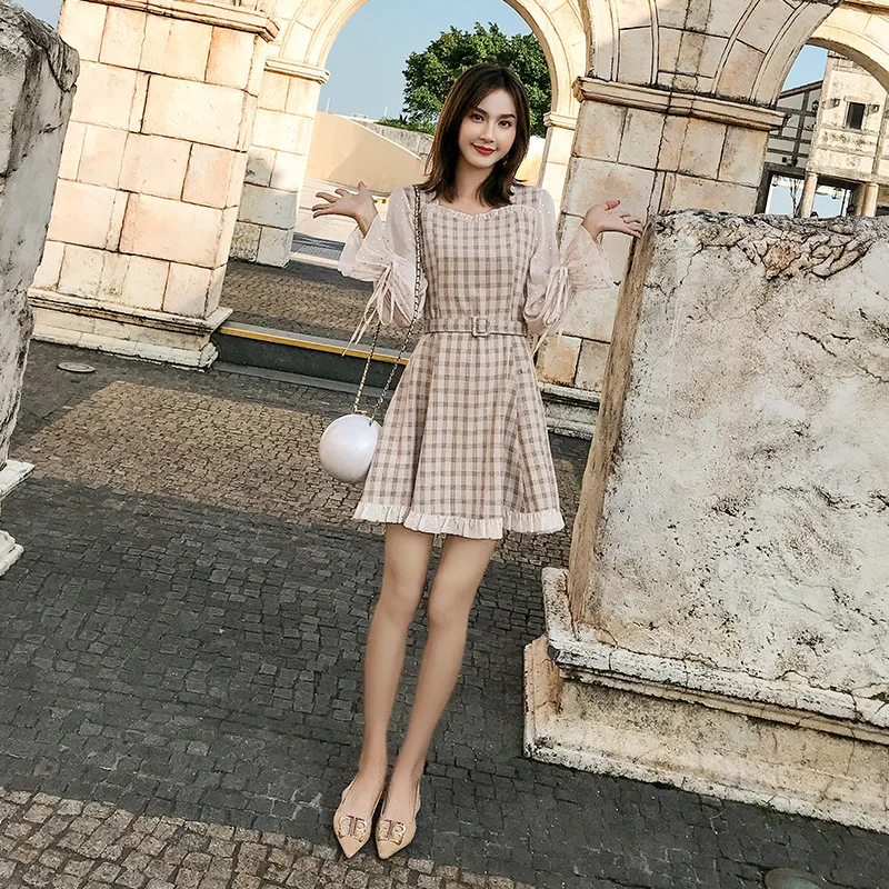 2019 new women's spring plaid dress comfortable breathable casual Korean version of the trumpet sleeves fake two A-line dress
2019 new women's spring plaid dress comfortable breathable casual Korean version of the trumpet sleeves fake two A-line dress