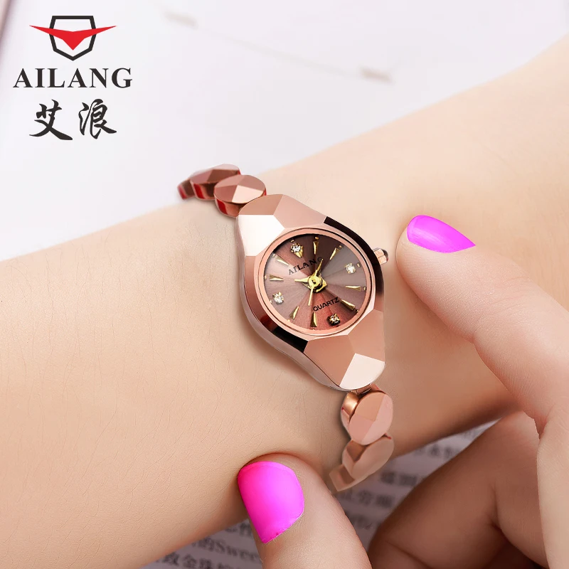 2016 luxury fashion brand Bracelet Watch Lady Rose gold quartz crystal watch waterproof female tungsten steel
2016 luxury fashion brand Bracelet Watch Lady Rose gold quartz crystal watch waterproof female tungsten steel