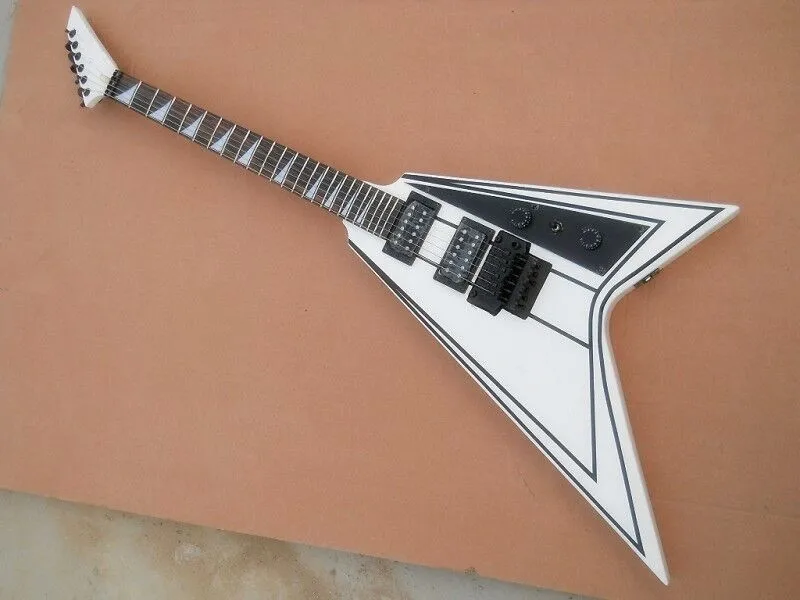Hot sale Factory custom 24 frets electric guitar with tremolo bridge,white body,HH pickups,black hardware,can be customized
Hot sale Factory custom 24 frets electric guitar with tremolo bridge,white body,HH pickups,black hardware,can be customized