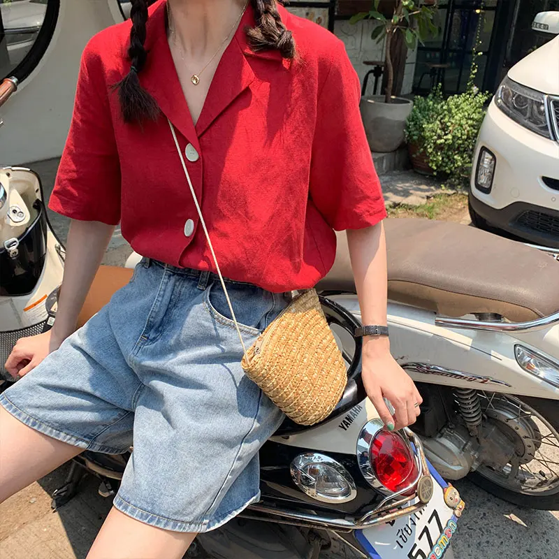 3 colors 2019 summer korean vintage style solid color v neck tops womens short sleeve shirts womens blouses (X339)
3 colors 2019 summer korean vintage style solid color v neck tops womens short sleeve shirts womens blouses (X339)