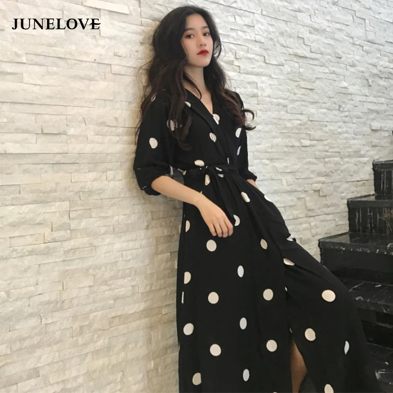 JuneLove Summer Women Boho Dress Korean Fashion V-neck Ladies Long Dress Casual Half Sleeve Dot Dress Female Holiday Beach Dress
JuneLove Summer Women Boho Dress Korean Fashion V-neck Ladies Long Dress Casual Half Sleeve Dot Dress Female Holiday Beach Dress