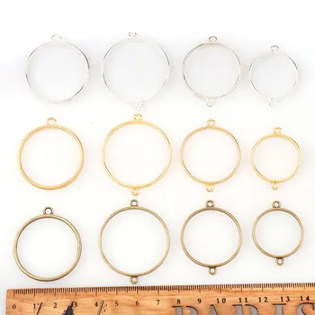 Vintage Round Double&Single-Side Antique Metal Hollow Frame Connector Charms Pendant DIY Jewelry Findings Accessories
Vintage Round Double&Single-Side Antique Metal Hollow Frame Connector Charms Pendant DIY Jewelry Findings Accessories