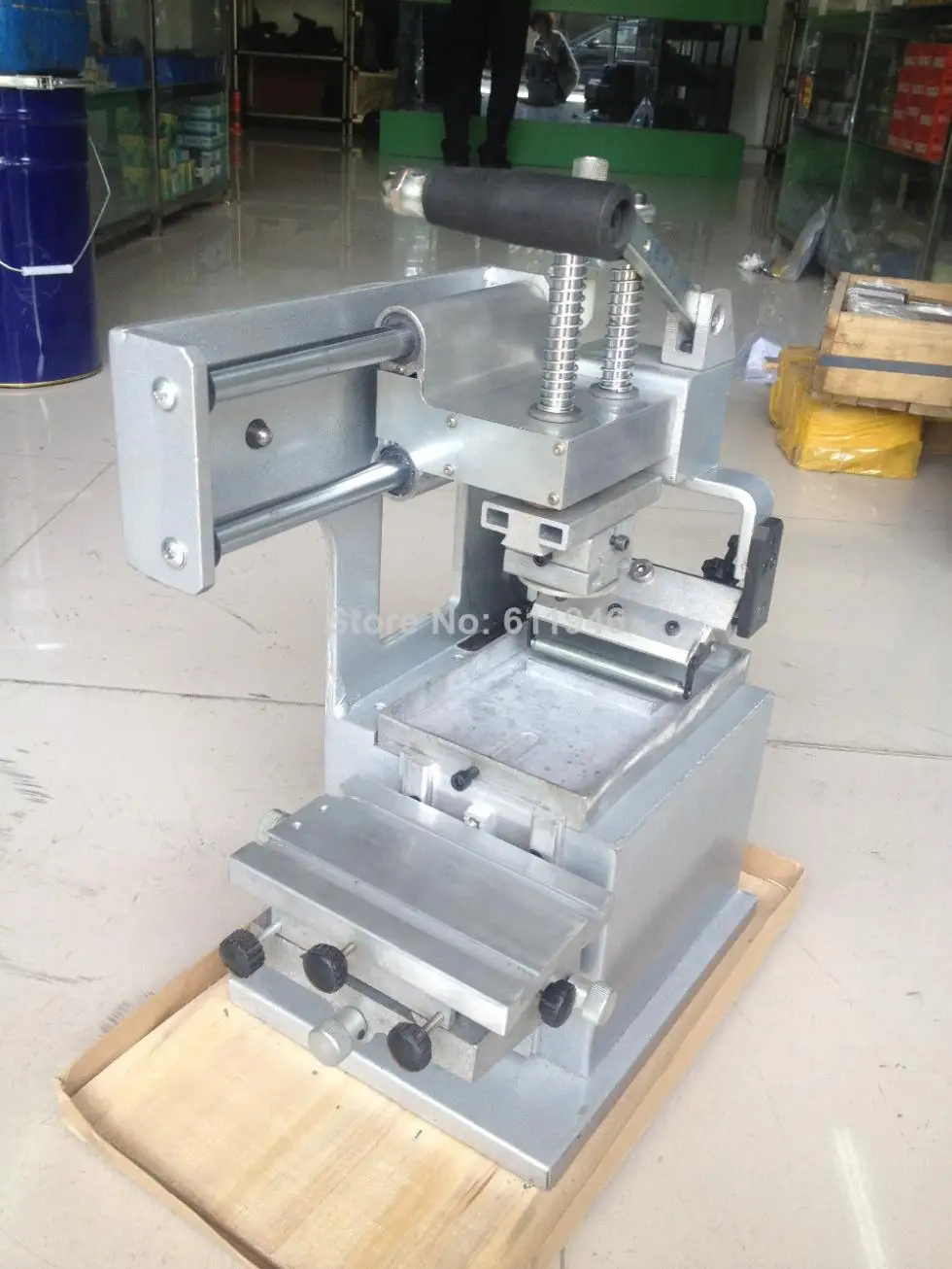 1pc Manual Pad Printing Press Machine Company Logo Printer Equipment Single Color Oil Stamping Design Die Board Pad Head
1pc Manual Pad Printing Press Machine Company Logo Printer Equipment Single Color Oil Stamping Design Die Board Pad Head