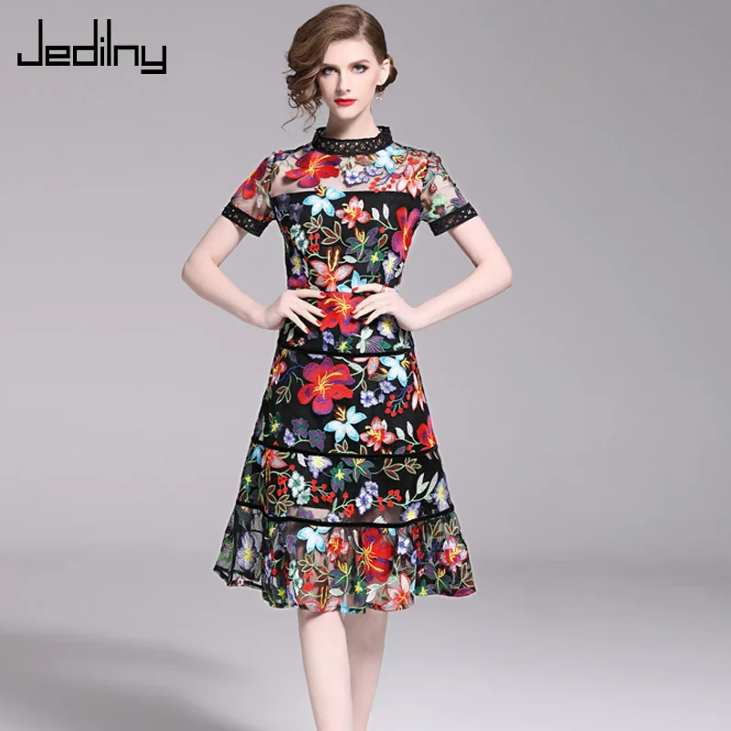 Luxury Ladies Embroidered Mesh Dress 2019 Summer Short sleeve Vintage Dress Stand Collar Mesh Stitching Elegant Dress
Luxury Ladies Embroidered Mesh Dress 2019 Summer Short sleeve Vintage Dress Stand Collar Mesh Stitching Elegant Dress