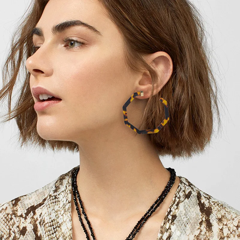 Leopard Earings Big Acrylic Hoop Earrings for Women Boho Earring 2018 Fashion Jewelry Aretes Brincos Orecchini Brinco Oorbellen
Leopard Earings Big Acrylic Hoop Earrings for Women Boho Earring 2018 Fashion Jewelry Aretes Brincos Orecchini Brinco Oorbellen