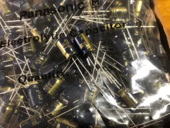 100pcs/200pcs 470uF 10V FC Series 8x11.5mm Low Impedance 10V470uF Audio Aluminum Electrolytic capacitor
100pcs/200pcs 470uF 10V FC Series 8x11.5mm Low Impedance 10V470uF Audio Aluminum Electrolytic capacitor