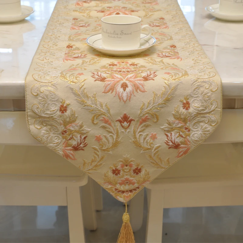 European style table runner luxurious camino de mesa gold silk embroidery cloth runner dining room table flag chemin de table
European style table runner luxurious camino de mesa gold silk embroidery cloth runner dining room table flag chemin de table