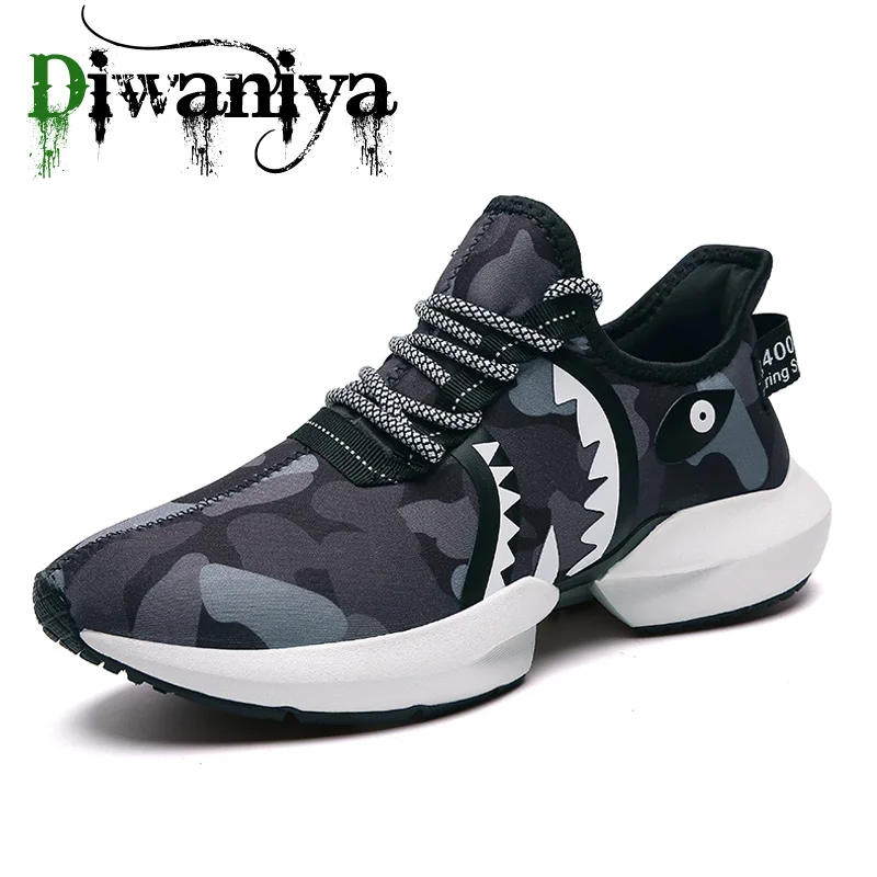 Diwaniya New Popular Style Men Walking Shoes Outdoor Jogging Activities Sneakers Comfortable Sport Shoes Soft Fast Free Shipping
Diwaniya New Popular Style Men Walking Shoes Outdoor Jogging Activities Sneakers Comfortable Sport Shoes Soft Fast Free Shipping