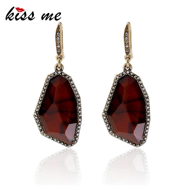 KISS ME Irregular Red Synthetic Stones Drop Earrings Antique Gold Color Vintage Accessories Fashion Jewelry
KISS ME Irregular Red Synthetic Stones Drop Earrings Antique Gold Color Vintage Accessories Fashion Jewelry