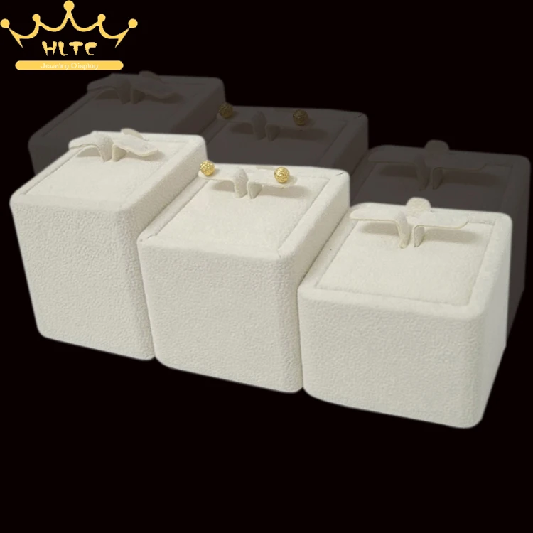 Wholesale Beige Velvet Jewelry Displays Rack Stand for Earring Holder, Stand for Jewelry, Earrings Suspension 3pcs/set
Wholesale Beige Velvet Jewelry Displays Rack Stand for Earring Holder, Stand for Jewelry, Earrings Suspension 3pcs/set