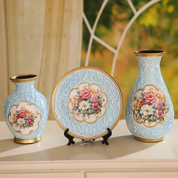 The living room Home Furnishing ceramic vase three piece art crafts gifts TV cabinet decoration style
The living room Home Furnishing ceramic vase three piece art crafts gifts TV cabinet decoration style