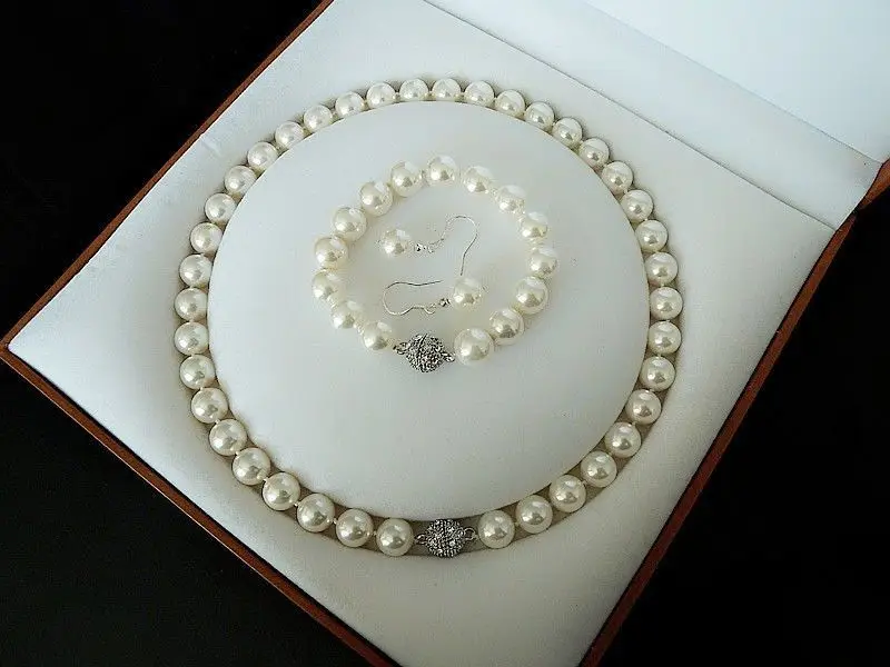 AAA+10mm white shell pearl fashion bracelet earring and necklace set ^^^@^Noble style Natural Fine jewe FREE SHIPPING
AAA+10mm white shell pearl fashion bracelet earring and necklace set ^^^@^Noble style Natural Fine jewe FREE SHIPPING