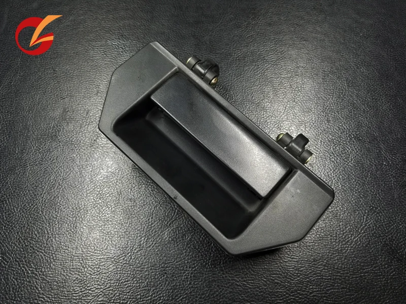 use for nissan navara d22 d21 1990-2004 model pickup tailgate handle back door handle
use for nissan navara d22 d21 1990-2004 model pickup tailgate handle back door handle