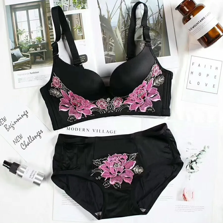 2019 New High-end Brand Seamless Embroidery Peony Rose Cup Gather Adjustment Type Underwear Bra N Underwear Set
2019 New High-end Brand Seamless Embroidery Peony Rose Cup Gather Adjustment Type Underwear Bra N Underwear Set