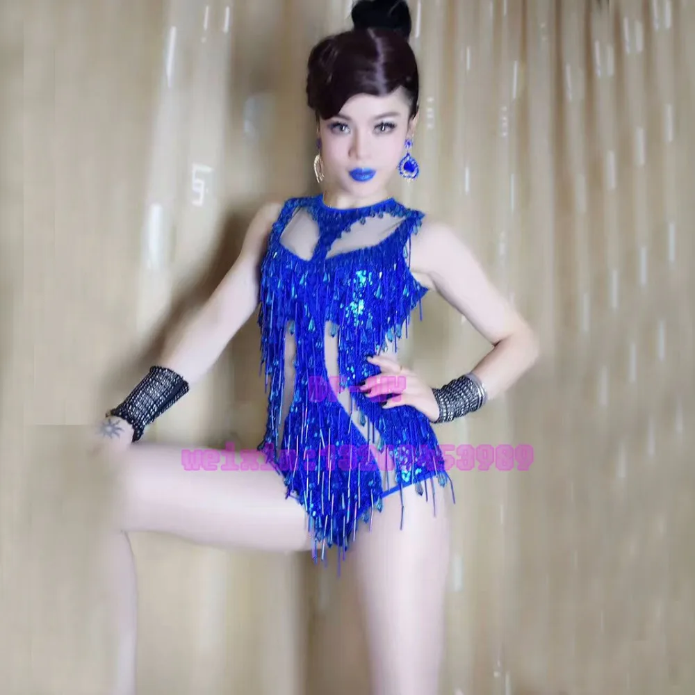 Taylor in same blue sequined glass tassel sexy tights bar and nightclub singer DJ jazz dance is suitable for the garment stage
Taylor in same blue sequined glass tassel sexy tights bar and nightclub singer DJ jazz dance is suitable for the garment stage
