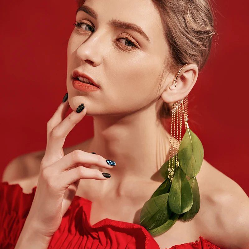 BALANBIU Bohemian Multicolored Feather Acrylic Bead Hyperbole Earrings Long Tassel Clip-on Fashion Unilateral Hanging Earrings
BALANBIU Bohemian Multicolored Feather Acrylic Bead Hyperbole Earrings Long Tassel Clip-on Fashion Unilateral Hanging Earrings