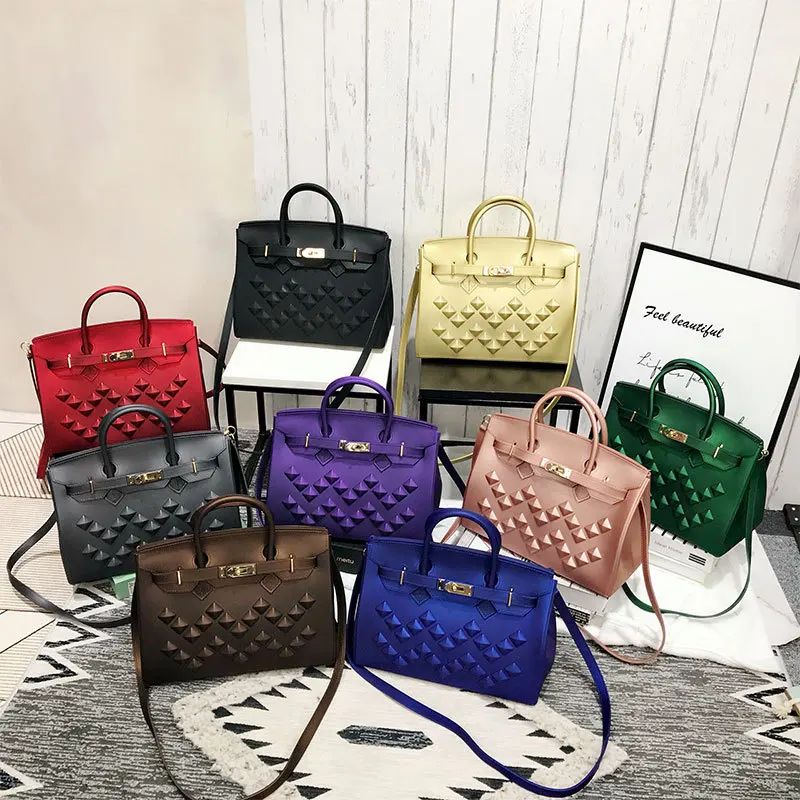 2018 new willow nail solid color portable jelly package sweet lady shoulder slung fashion frosted female big bag
2018 new willow nail solid color portable jelly package sweet lady shoulder slung fashion frosted female big bag