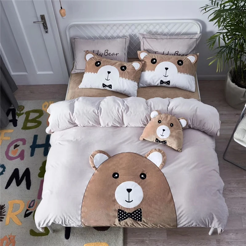 4pcs velvet Flannel Cartoon Lovely Bear Bedding set warm Fleece Stereo Applique Duvet cover set Bed Sheet Pillowcases Queen King
4pcs velvet Flannel Cartoon Lovely Bear Bedding set warm Fleece Stereo Applique Duvet cover set Bed Sheet Pillowcases Queen King