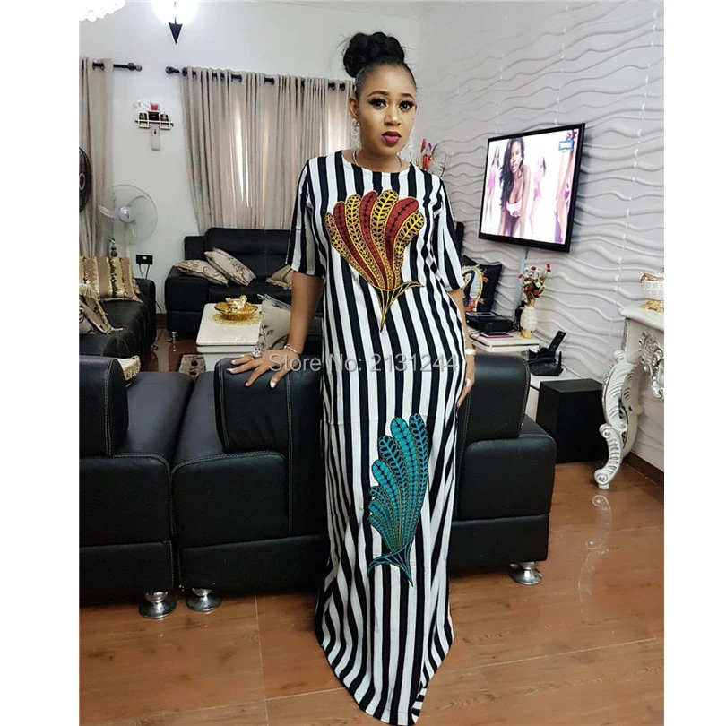 Hot Sale 2018 New Fashion Design Traditional African Clothing Print Dashiki Nice Neck African Dresses for Women 
Hot Sale 2018 New Fashion Design Traditional African Clothing Print Dashiki Nice Neck African Dresses for Women