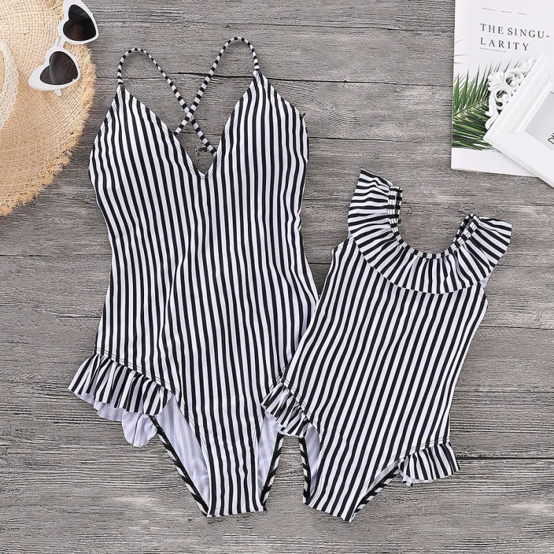 2019 Family Matching Clothes Swimsuit Striped Slings Siamese Mother and Daughter Swimwear Mommy And Me Bikinis
2019 Family Matching Clothes Swimsuit Striped Slings Siamese Mother and Daughter Swimwear Mommy And Me Bikinis