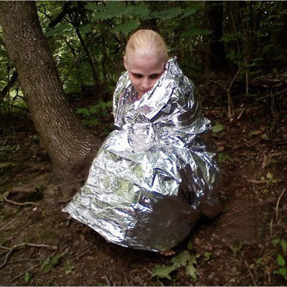 Outdoor Waterproof Emergency Survival Rescue Sleeping Bag Blanket Foil Thermal Space Firstaid Sliver Rescue Curtain Military Bag
Outdoor Waterproof Emergency Survival Rescue Sleeping Bag Blanket Foil Thermal Space Firstaid Sliver Rescue Curtain Military Bag