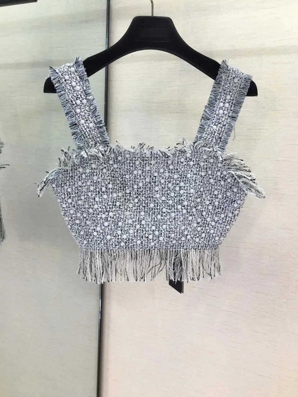 2019 autumn female new fashion hot beads fringed fur sling top with half skirt suit 0711
2019 autumn female new fashion hot beads fringed fur sling top with half skirt suit 0711