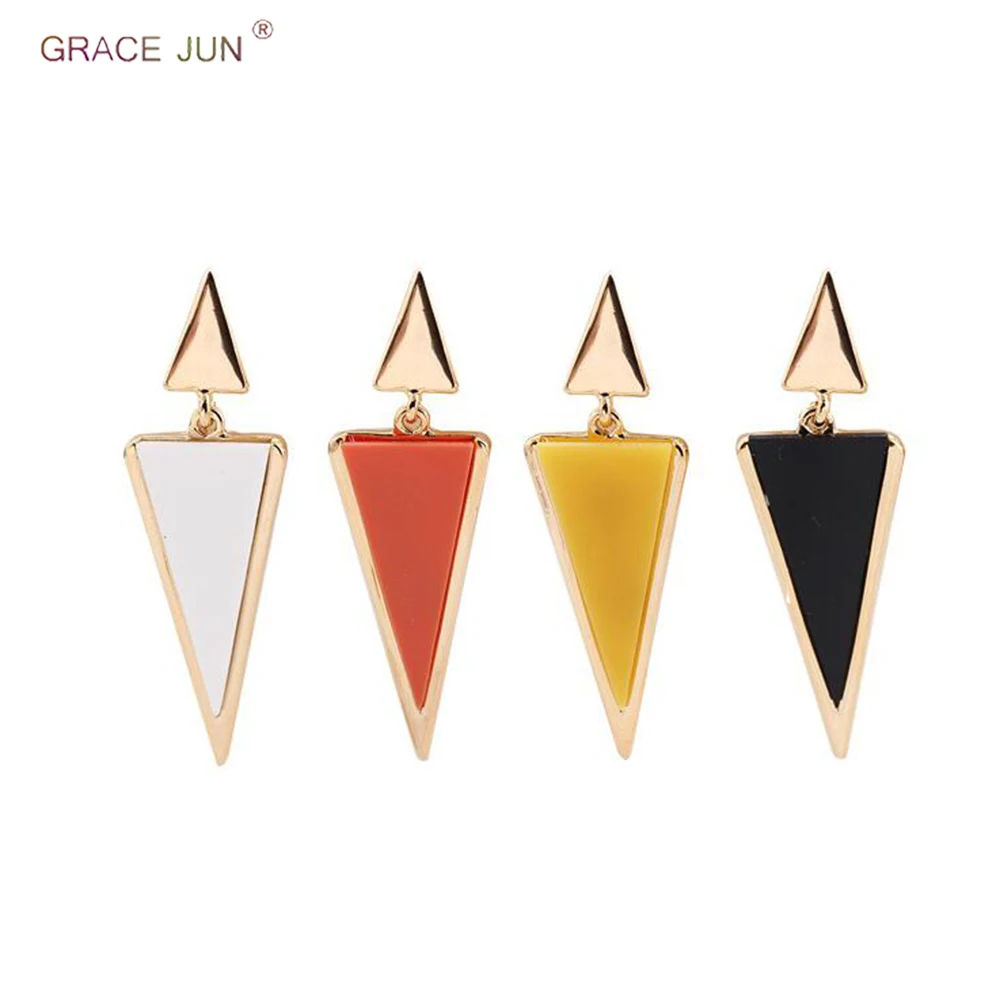 High-grade Gold Color Alloy Material Triangle Shape Clip on Earrings for Women&Girl Party Prom Elegant Without Pierced Ear Clip
High-grade Gold Color Alloy Material Triangle Shape Clip on Earrings for Women&Girl Party Prom Elegant Without Pierced Ear Clip