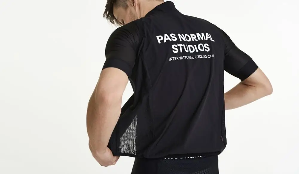 pimmer in stock 2019 all new black PRO TEAM Lightweight windproof cycling gilet top quality with white logo
pimmer in stock 2019 all new black PRO TEAM Lightweight windproof cycling gilet top quality with white logo