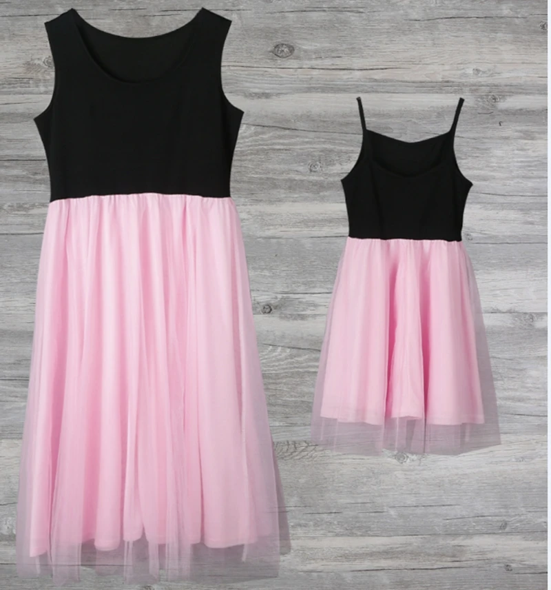 Sweet Mother and Daughter Clothes Parent-child dress Family Matching Outfits Baby Girl Dress 1-10T
Sweet Mother and Daughter Clothes Parent-child dress Family Matching Outfits Baby Girl Dress 1-10T