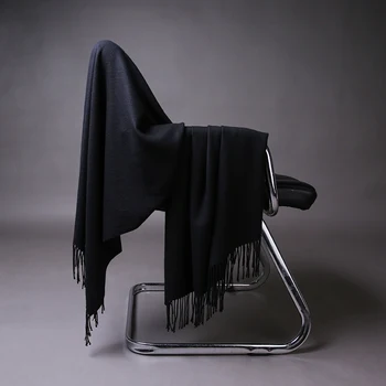 Women solid black cashmere shaw cashmere scarves with tassel lady winter warm scarf high quality female party outdoors big shawl
Women solid black cashmere shaw cashmere scarves with tassel lady winter warm scarf high quality female party outdoors big shawl