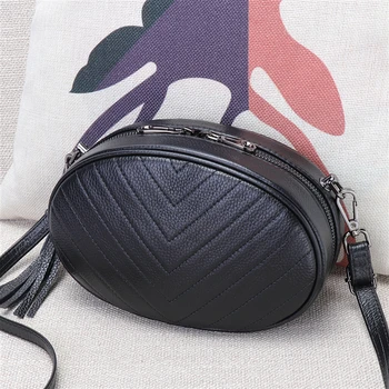 Bag female 2019 new leather small fragrance single shoulder diagonal small bag fashion wild leather mini round bag female
Bag female 2019 new leather small fragrance single shoulder diagonal small bag fashion wild leather mini round bag female