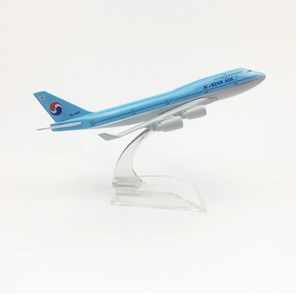 1/400 Scale Aircraft Boeing 747 Korean Air 16cm Alloy Plane B747 Model Toys Children Kids Gift for Collection
1/400 Scale Aircraft Boeing 747 Korean Air 16cm Alloy Plane B747 Model Toys Children Kids Gift for Collection