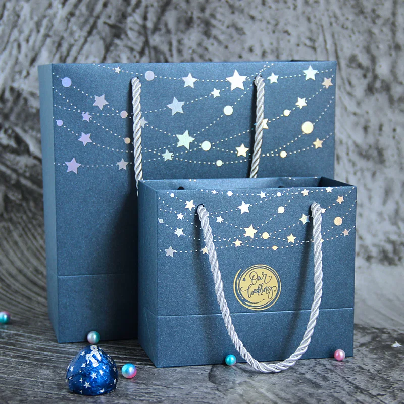 10pcs navy blue starry paper gift bags with handles luxury handbags gift packing paper treat gift package bag guest takeaway box
10pcs navy blue starry paper gift bags with handles luxury handbags gift packing paper treat gift package bag guest takeaway box