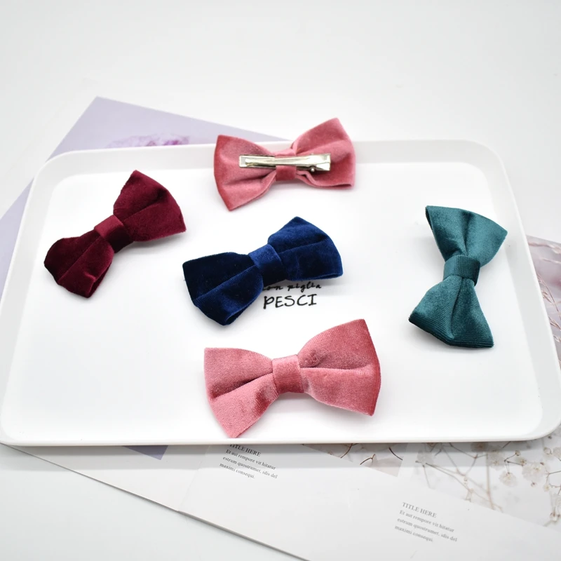 Autumn and winter velvet Bow Hair Clip for Women Elegant Korean Design Snap Barrette Stick Hairpin Hair Styling Accessories
Autumn and winter velvet Bow Hair Clip for Women Elegant Korean Design Snap Barrette Stick Hairpin Hair Styling Accessories