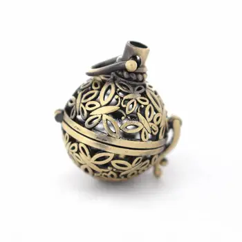27x20mm Round Chiming Ball Locket Cage Pendant Essential Oil Diffuser Filigree Butterfly Locket Findings Brushed Bronze tone
27x20mm Round Chiming Ball Locket Cage Pendant Essential Oil Diffuser Filigree Butterfly Locket Findings Brushed Bronze tone