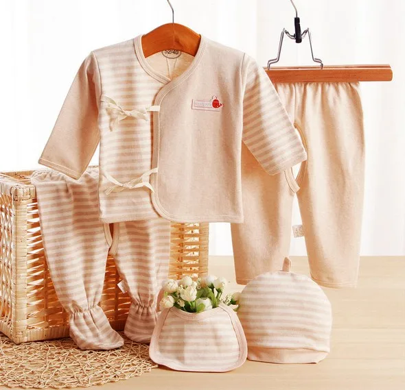 (5pcs/set) Newborn Baby 0-6M Clothing Set gift Baby Boy/Girl Clothes 100% Cotton Grooming & Healthcare Kits,Free Shipping NT043
(5pcs/set) Newborn Baby 0-6M Clothing Set gift Baby Boy/Girl Clothes 100% Cotton Grooming & Healthcare Kits,Free Shipping NT043