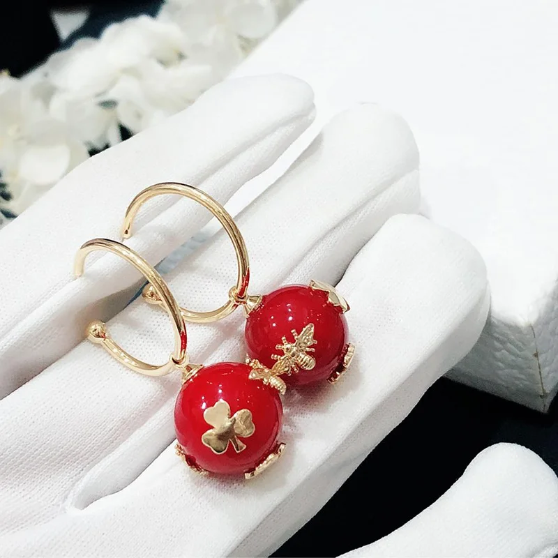 Queen Lotus 2019 Fashion Jewelry Luxury High Quality Brand Honeybee Animal Drop Earrings for Women Red Pearl Earring
Queen Lotus 2019 Fashion Jewelry Luxury High Quality Brand Honeybee Animal Drop Earrings for Women Red Pearl Earring