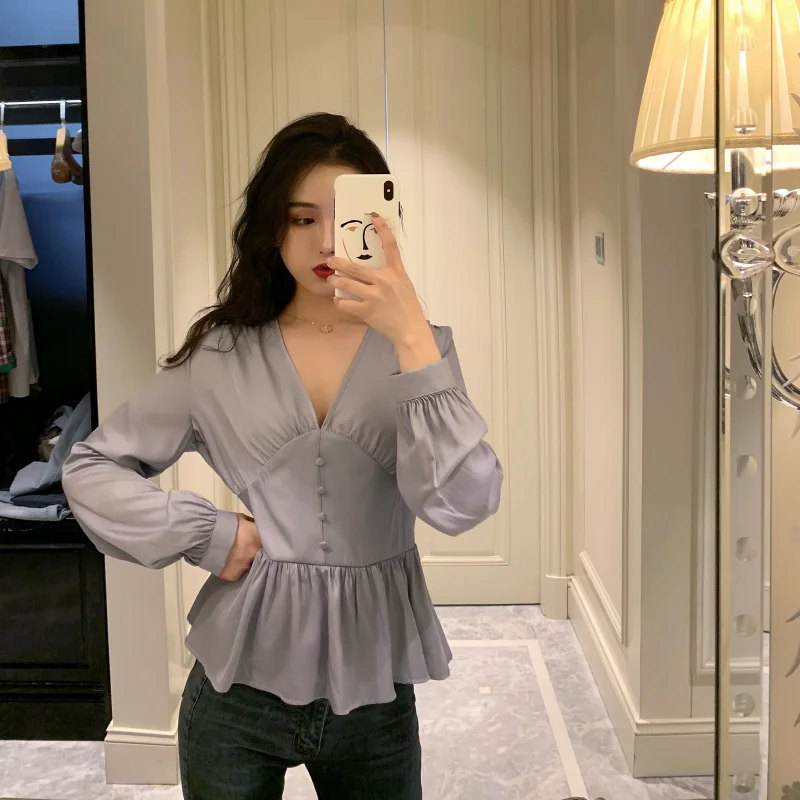 New v neck palace wind beam waist lotus sleeves long-sleeved shirt Korea spring women clothes solid color shirt female 2019
New v neck palace wind beam waist lotus sleeves long-sleeved shirt Korea spring women clothes solid color shirt female 2019