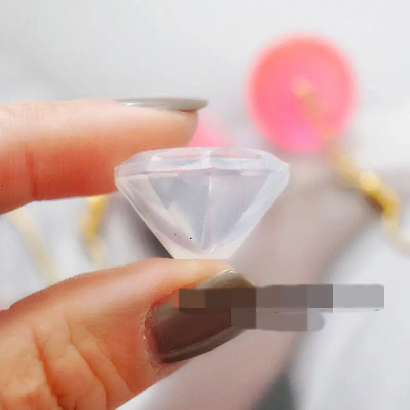 1pcs Transparent small Diamond Liquid silicone mold DIY resin jewelry mold resin molds for Earrings pendants making
1pcs Transparent small Diamond Liquid silicone mold DIY resin jewelry mold resin molds for Earrings pendants making