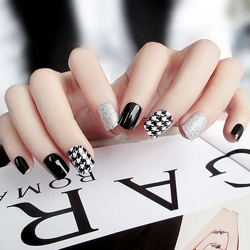 Girls Simple Color False Nails Houndstooth Pattern Silver Glitter Fake Nails DIY Short Size Design Nail Art Tips With Glue
Girls Simple Color False Nails Houndstooth Pattern Silver Glitter Fake Nails DIY Short Size Design Nail Art Tips With Glue